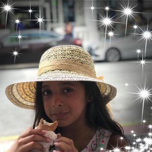 Meet your Posher, Julia